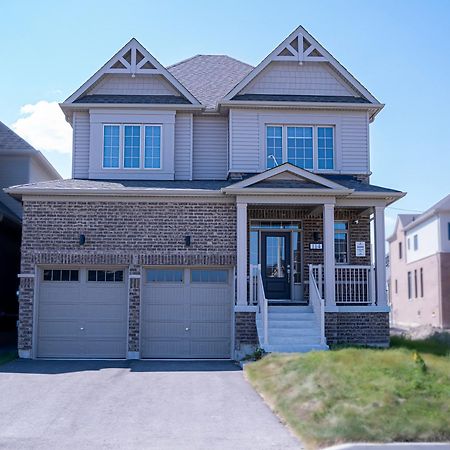 فيلا Modern 4Br House In Barrie! المظهر الخارجي الصورة